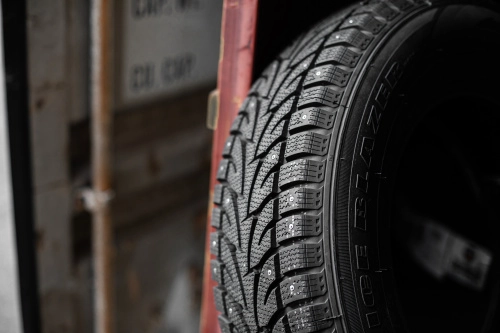 фото протектора и шины Ice Blazer WST1 Шина Sailun Ice Blazer WST1 185/80 R14C 102/100Q